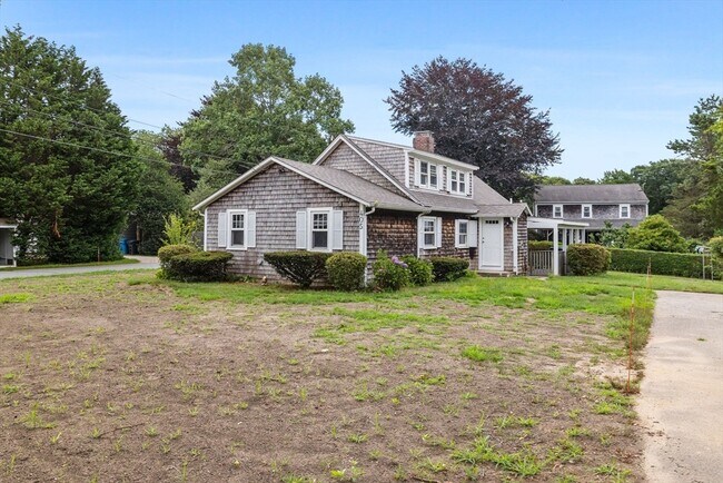 Foto del edificio - 405 Sandwich Rd