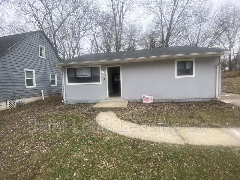 266 Barto Dr, St. Louis, MO 63135 House Rental in St. Louis, MO
