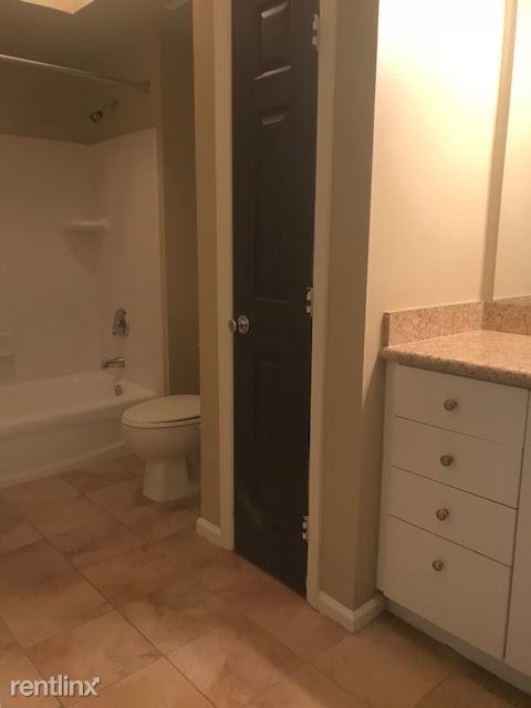 Building Photo - 2 br, 2 bath  - 420 E CENTRAL BLVD