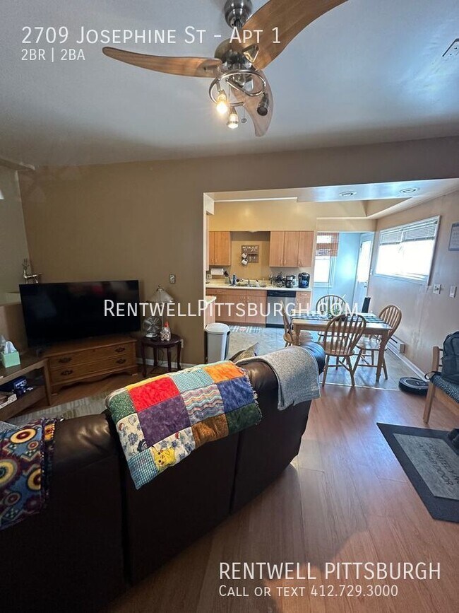 Building Photo - Large 2 Bedroom Duplex in South Side