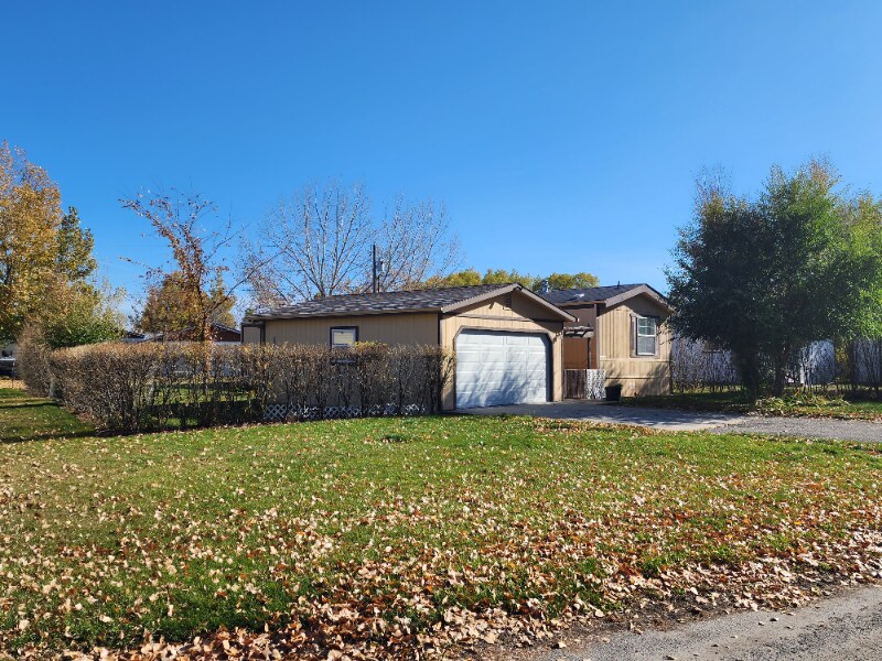 301 E Hickory St, Three Forks, MT 59752 House Rental in Three Forks