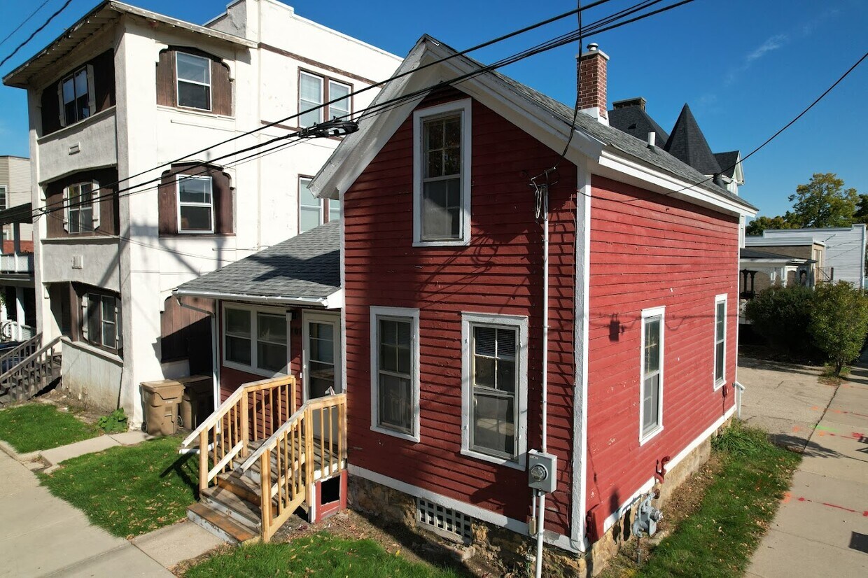 Primary Photo - 101 N Franklin St