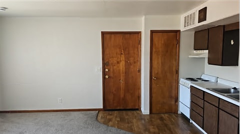 Building Photo - 119 Southview Dr