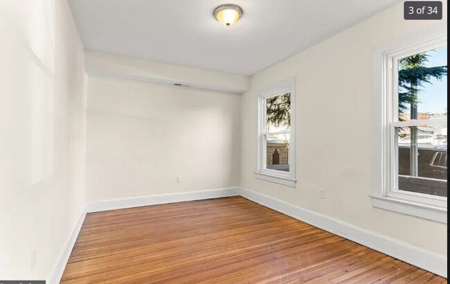Foto del edificio - 325 V St NE