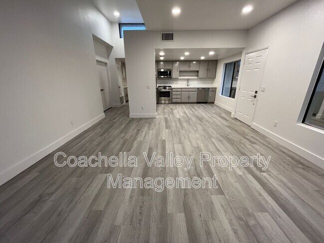 Building Photo - 41682 Aventine Ct