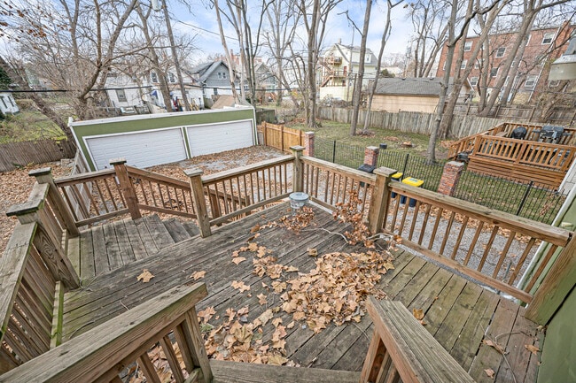 Deck - 4616 Tracy Ave