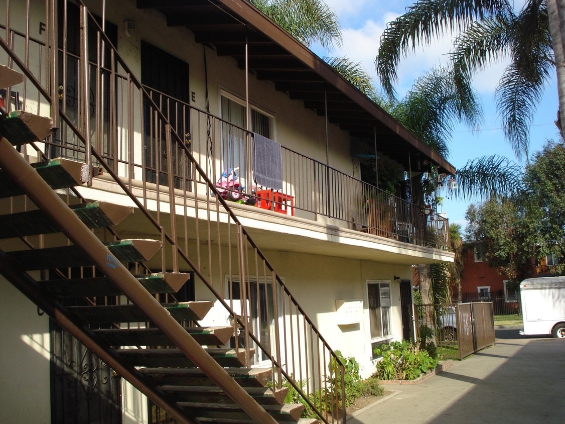 Building Photo - 1214 W Brook St
