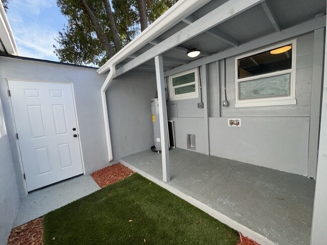 Building Photo - 561 Raleigh St