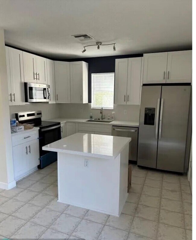 Foto del edificio - 10535 NW 57th St