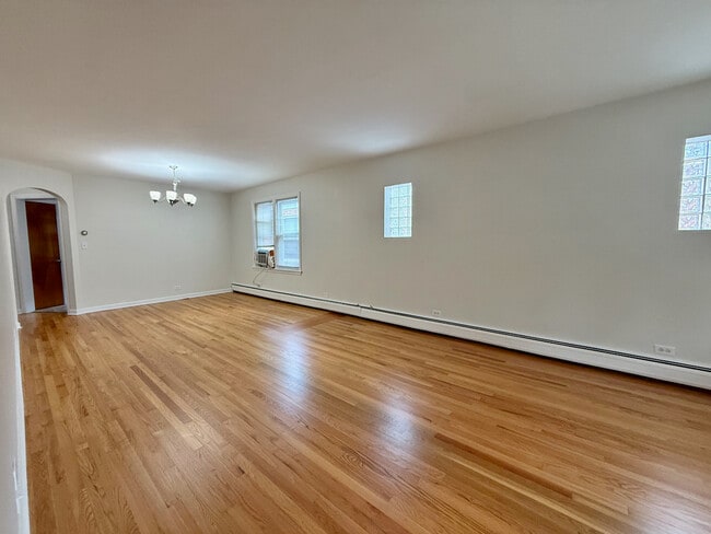 Building Photo - 6147 N Meade Ave
