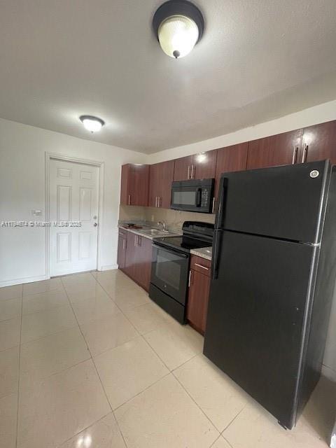 Foto del edificio - 2651 NW 13th St