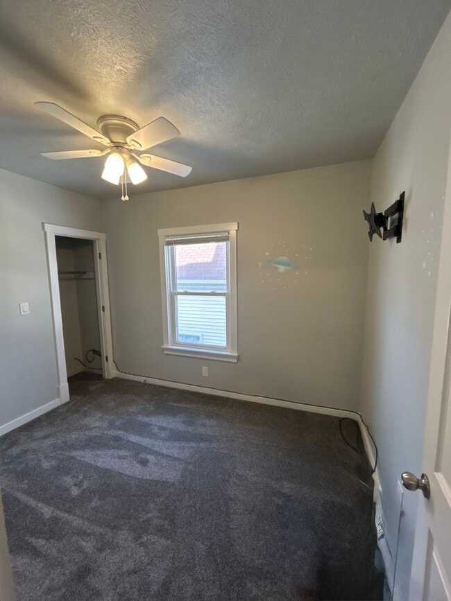 Building Photo - 647 Eddy Rd