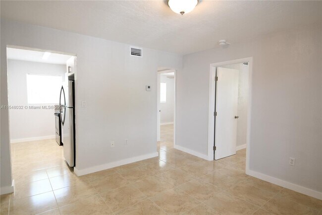 Foto del edificio - 1398 NW 61st St