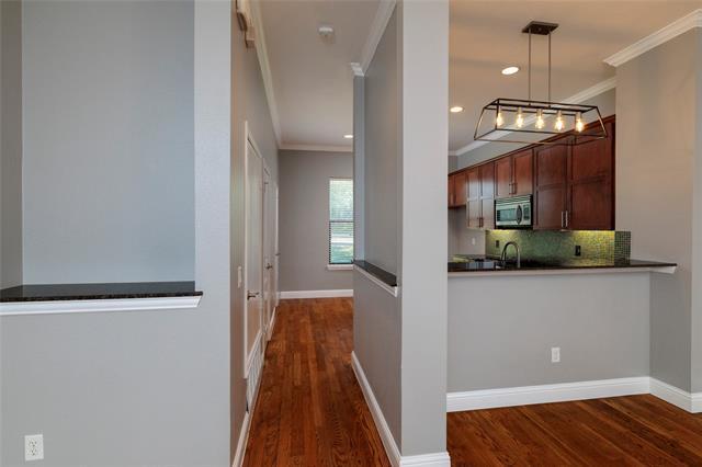 Foto del edificio - 724 Skyline Bluff Ct