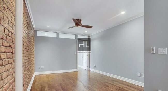 Building Photo - E 10TH ST.