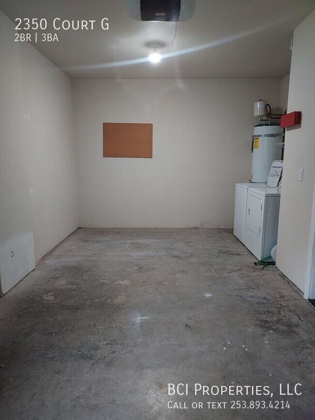 Foto del edificio - Beautiful 2 Bdrm 2.5 Bath Condo in Downtow...