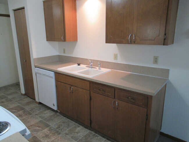 Foto del edificio - One Bedroom Apartment Close to Downtown