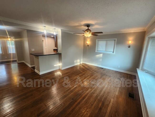 Building Photo - 3022 Betty Ln