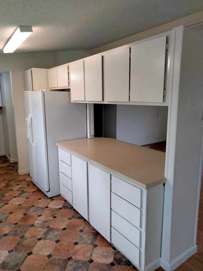 Foto del edificio - 12929 Lookingglass Rd