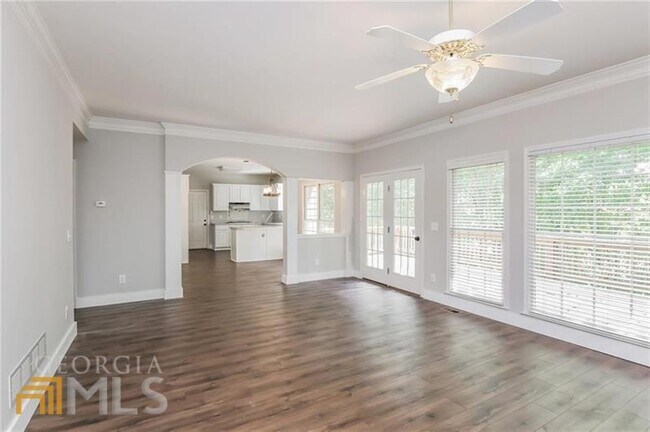 Building Photo - 2550 Highland Pointe Dr