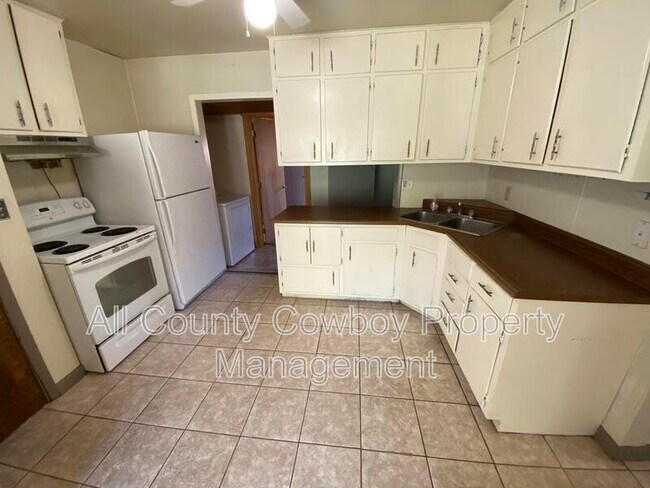 Foto del edificio - 1217 E Bradley St