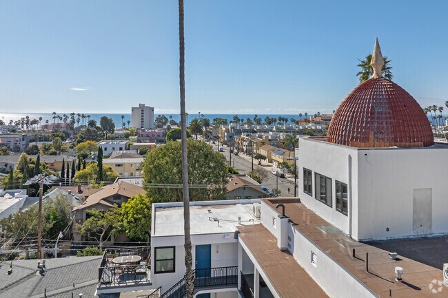 Foto del edificio - The Coastal Apartments