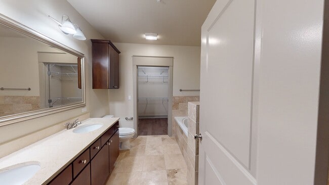 Interior Photo - Ashton Bellevue