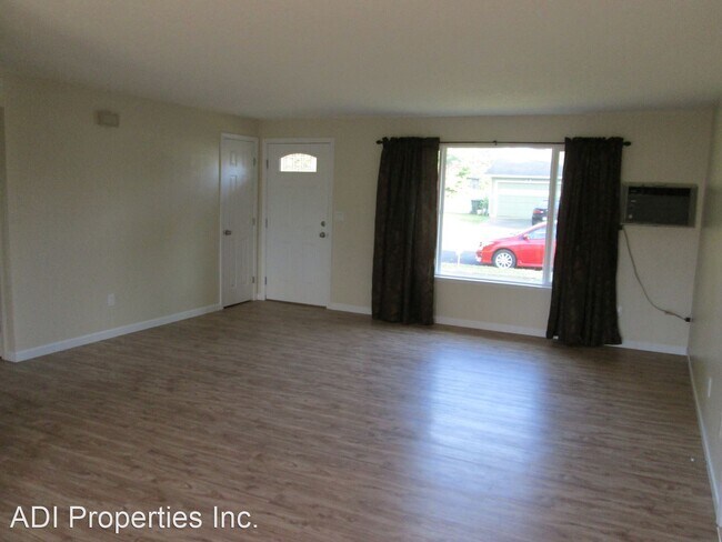Building Photo - 3 br, 1 bath House - 2130 S Beech Street