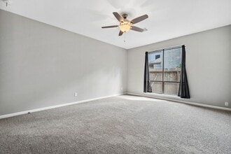 Building Photo - 3202 Breezy Pines Ct