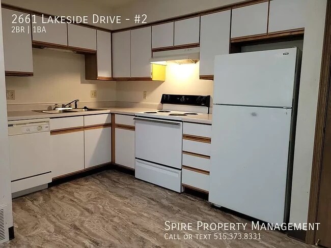 Building Photo - 2661 Lakeside Dr