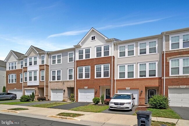 Building Photo - 43316 Novi Terrace