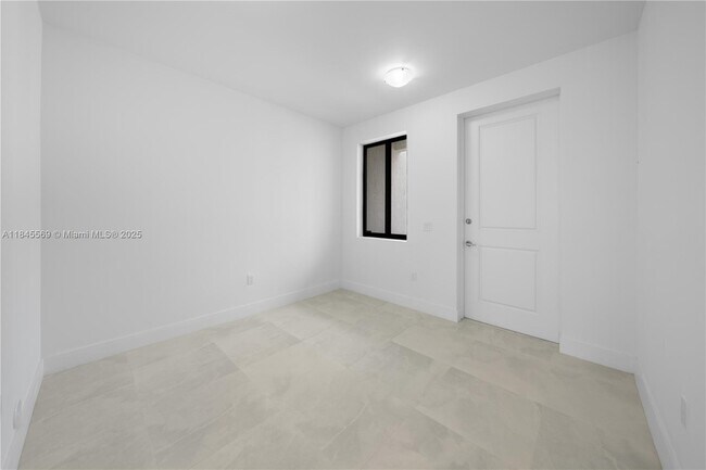 Foto del edificio - 19114 345th Ter