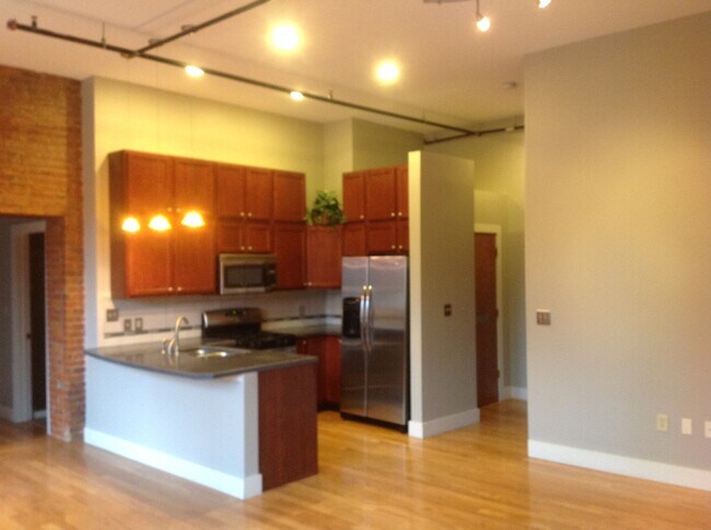 Foto del edificio - 1260 W 4th St