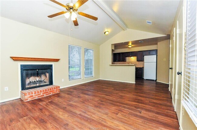 Foto del edificio - 601 W Ridge Dr