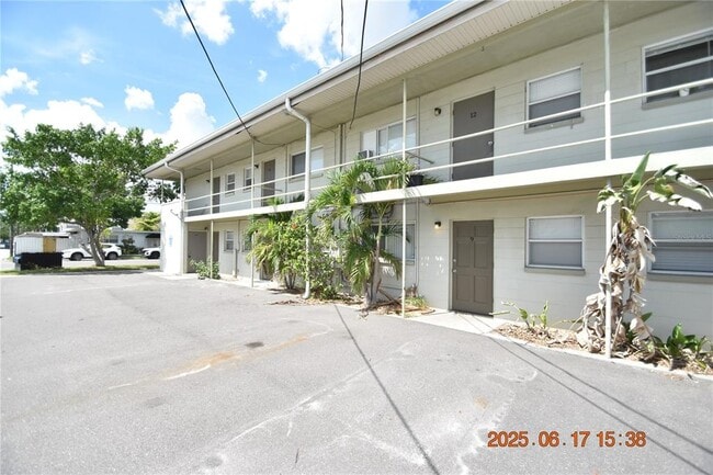 Building Photo - 302 Danube Ave