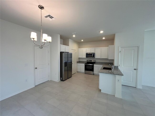 Foto del edificio - 718 Overpool Ave