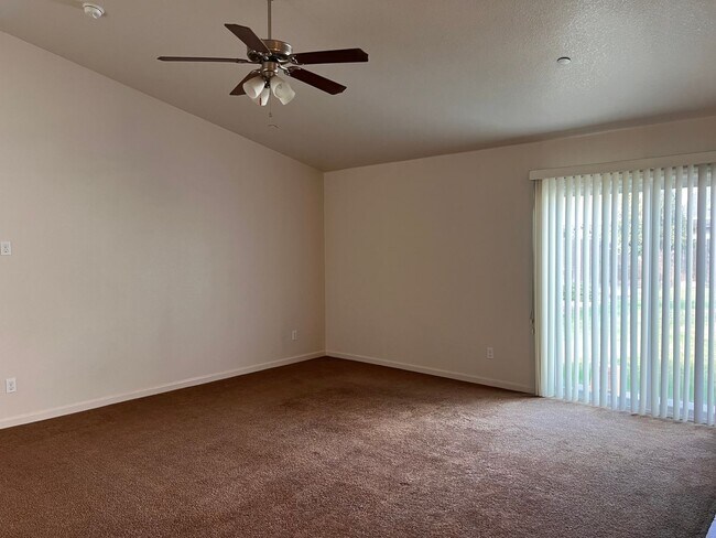 Foto del edificio - 2578 Bell Port Ave