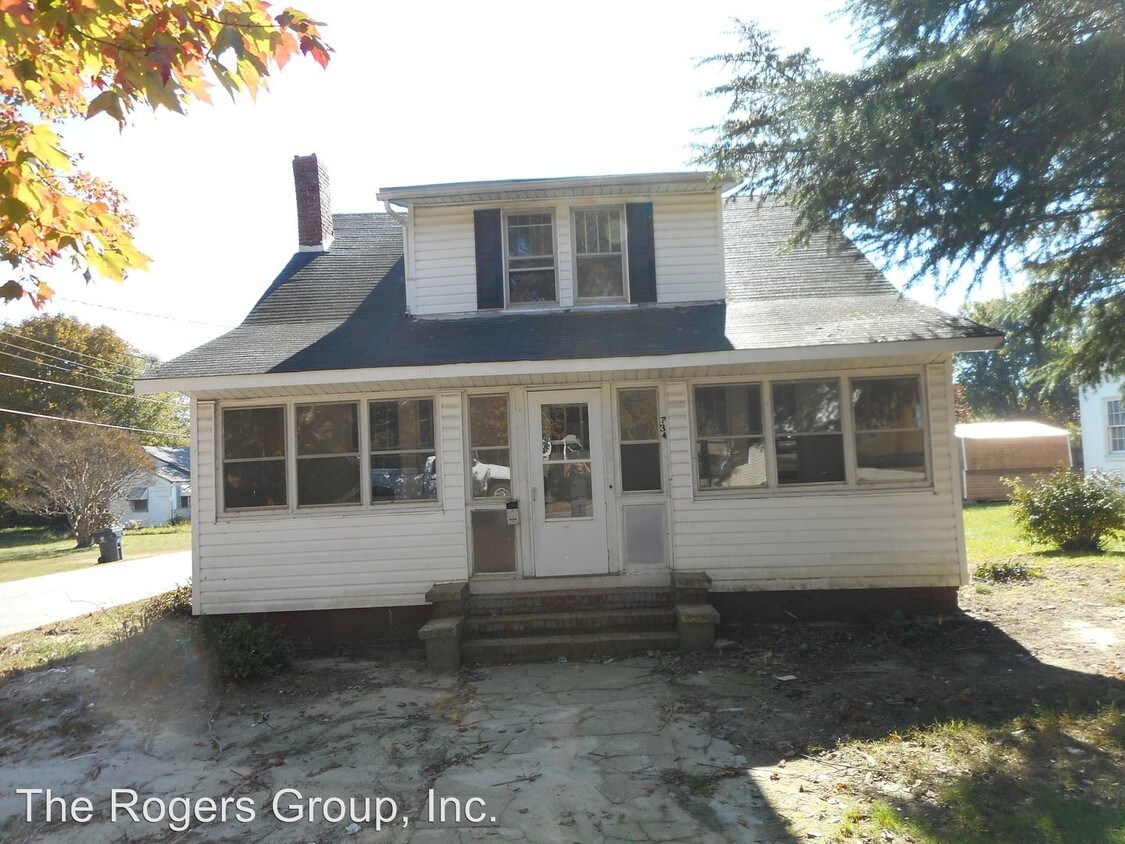734 Eaton St, Henderson, NC 27536 House Rental in Henderson, NC