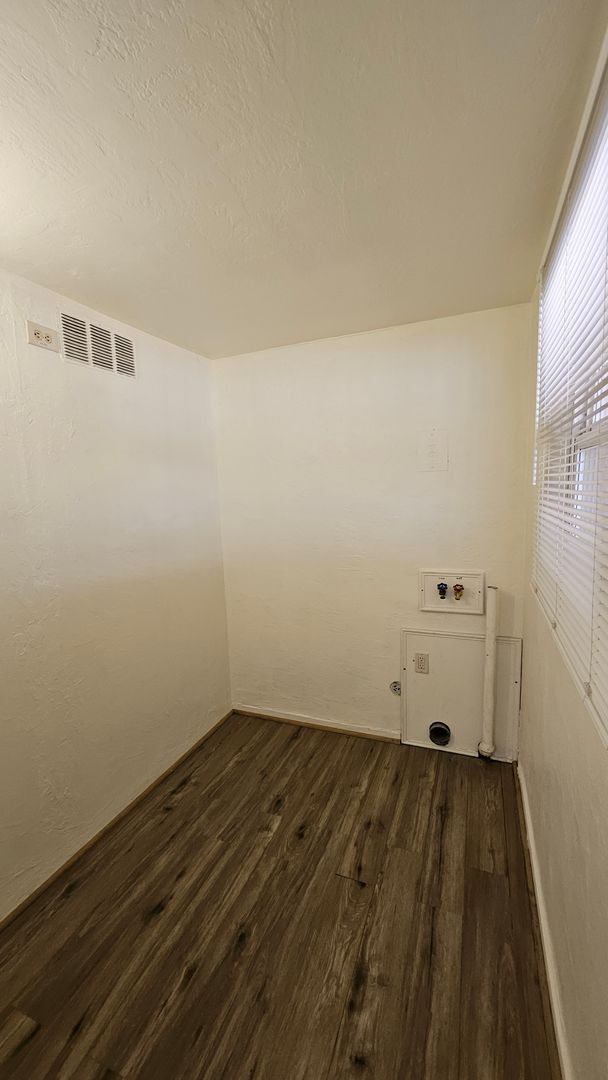 Foto del edificio - 2 bed with a office