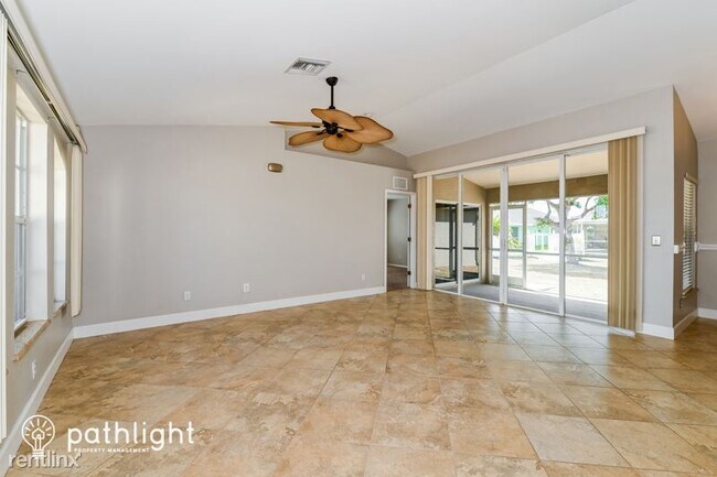 Foto del edificio - 3 br, 2 bath House - 1804 Beach Pkwy W UNIT