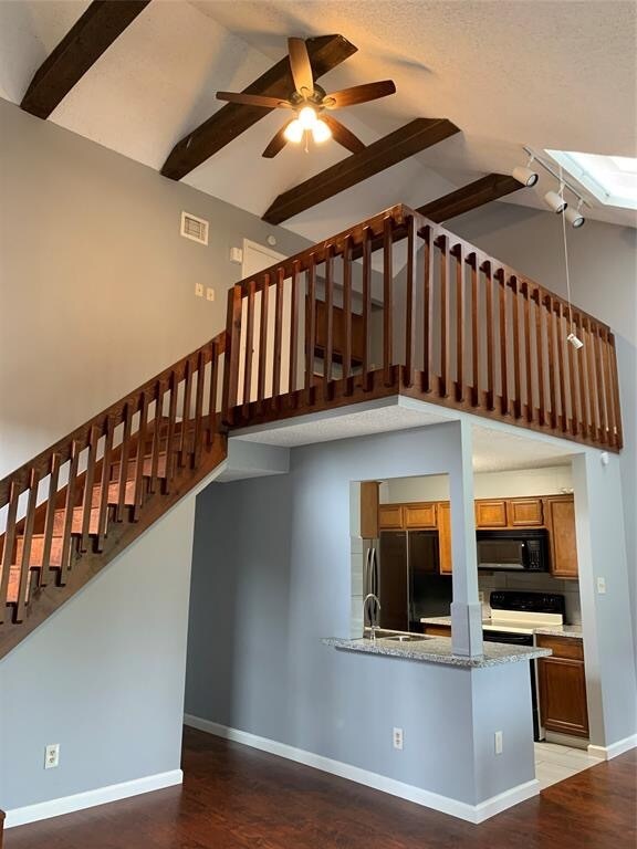 Building Photo - 8391 Sands Point Dr