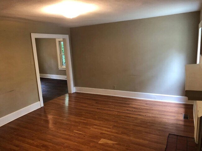 Foto del edificio - 419 Haynes St