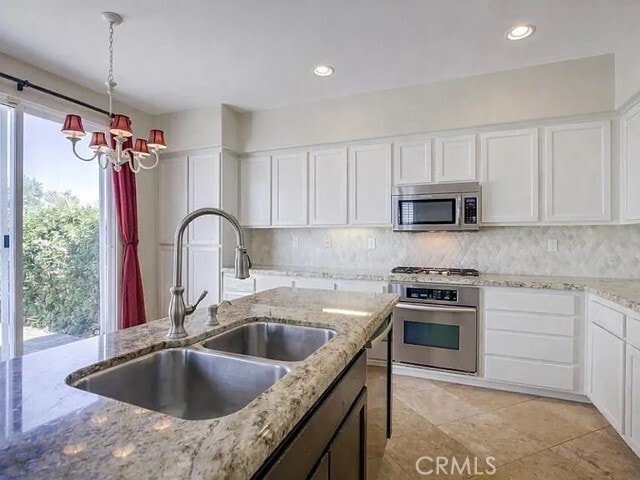 Building Photo - 16964 Abundante St