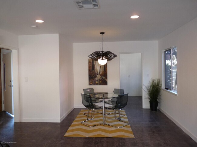 Dining room - 819 Morada Pl