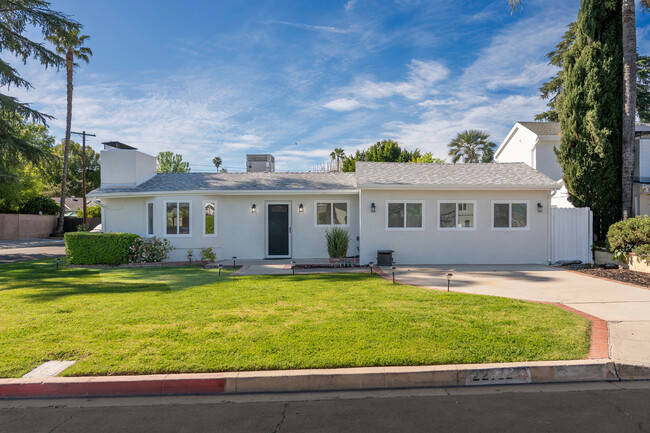 Building Photo - 22702 Berdon St