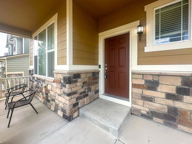 Building Photo - The price can't be beat!