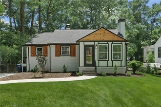Building Photo - 1658 Altadena Pl SW