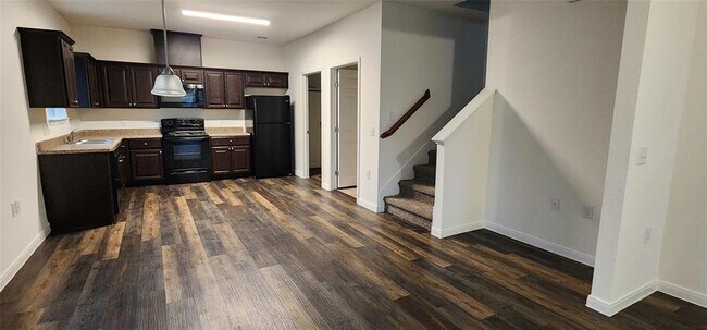 Foto del edificio - 6310 White Oak Dr