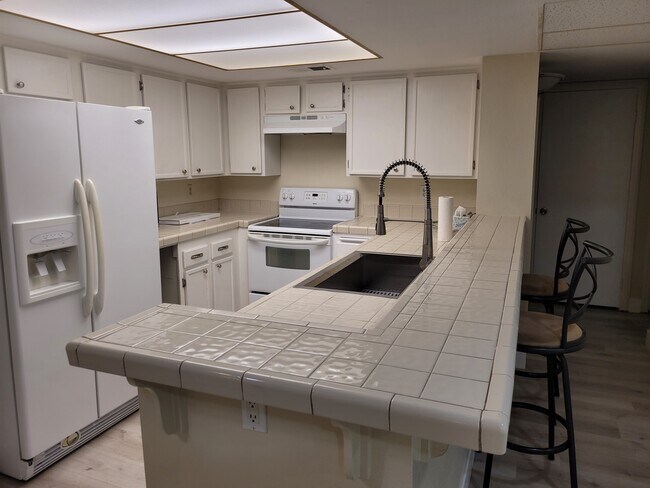 Kitchen Open Floorplan - 5885 El Cajon Blvd