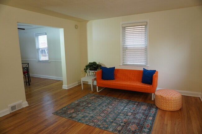Foto del edificio - 1710 Weston Ave